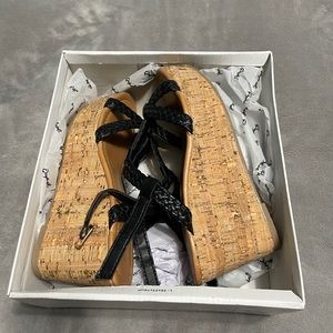 NWT Qupid Sandals